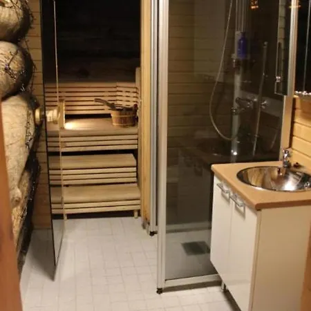 Roma - Traditional 2br Log With Sauna